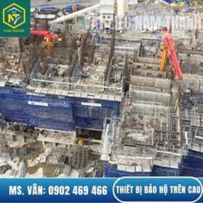 TOP 5 THIẾT BỊ BẢO HỘ TRÊN CAO BẮT BUỘC CHO CÔNG TRÌNH