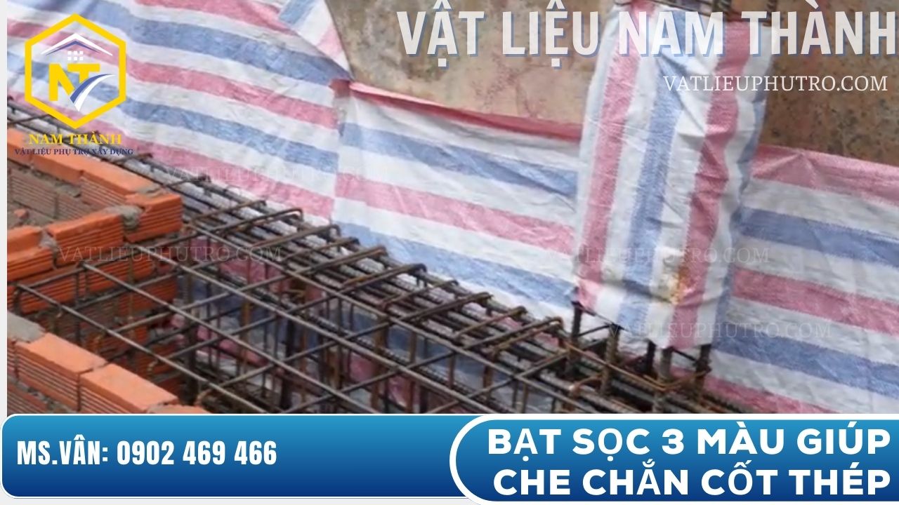 Bạt sọc 3 màu che phủ thép xây dựng, chống mưa nắng, giúp thép không bị gỉ sét – Vật tư Nam Thành