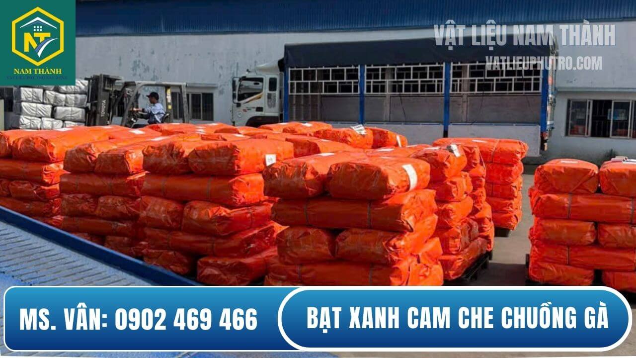 Bạt xanh cam che chuồng gà