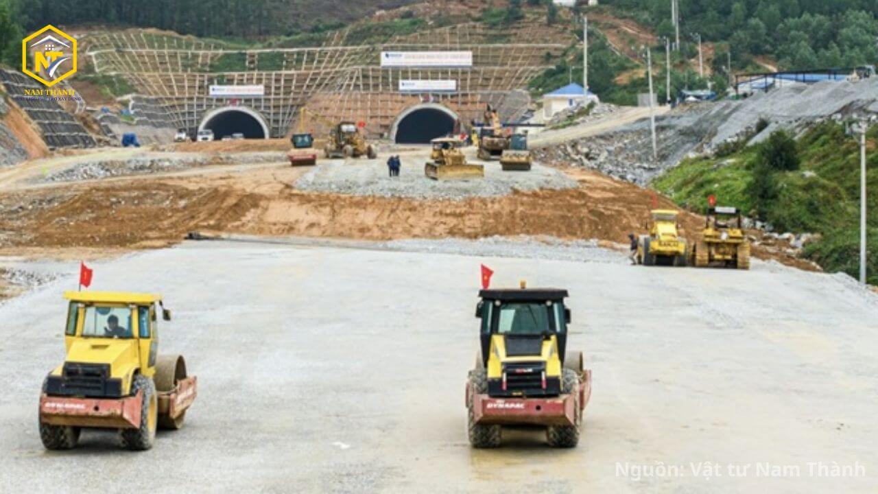 Thời gian qua nhiều công trình Đồng bằng sông Cửu Long gặp khó khi giá vật liệu vừa khan hiếm vừa đắt